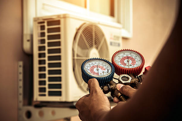 Professional Hvac technician working in Mount Horeb, WI